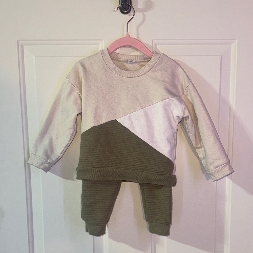 PL Baby Toddler Sweatshirt and Pants Set- 24m - Picture 3 of 11